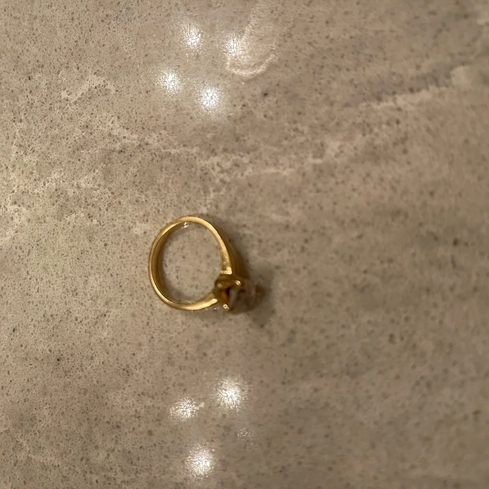 Vtg 14K solid Gold 1 Stone Cubic Zirconia Wedding engagement solitaire ring